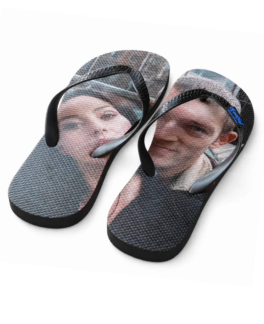 Вьетнамки footjob KELUCCHI LOVE SANDALS — шлёпанцы с принтом на подошве (Венсан Кассель + Моника Беллуччи), ракурс 2